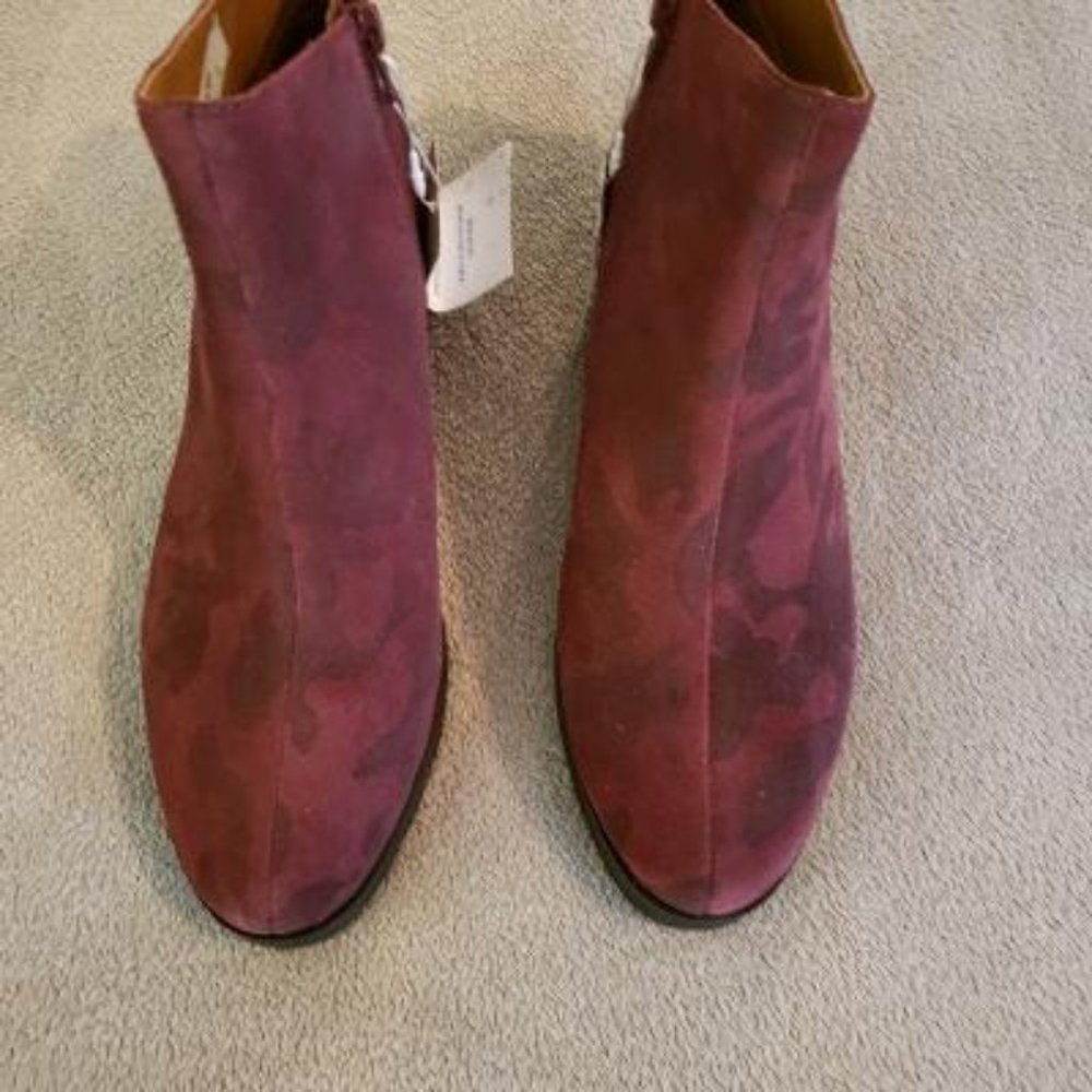 NWT-Lucky Brand Suede Booties